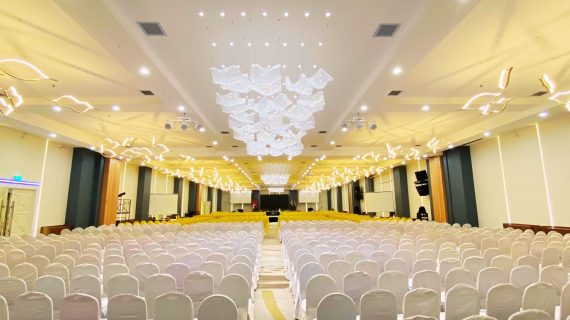 Planet Holiday Hotel Batam Ballroom - Home